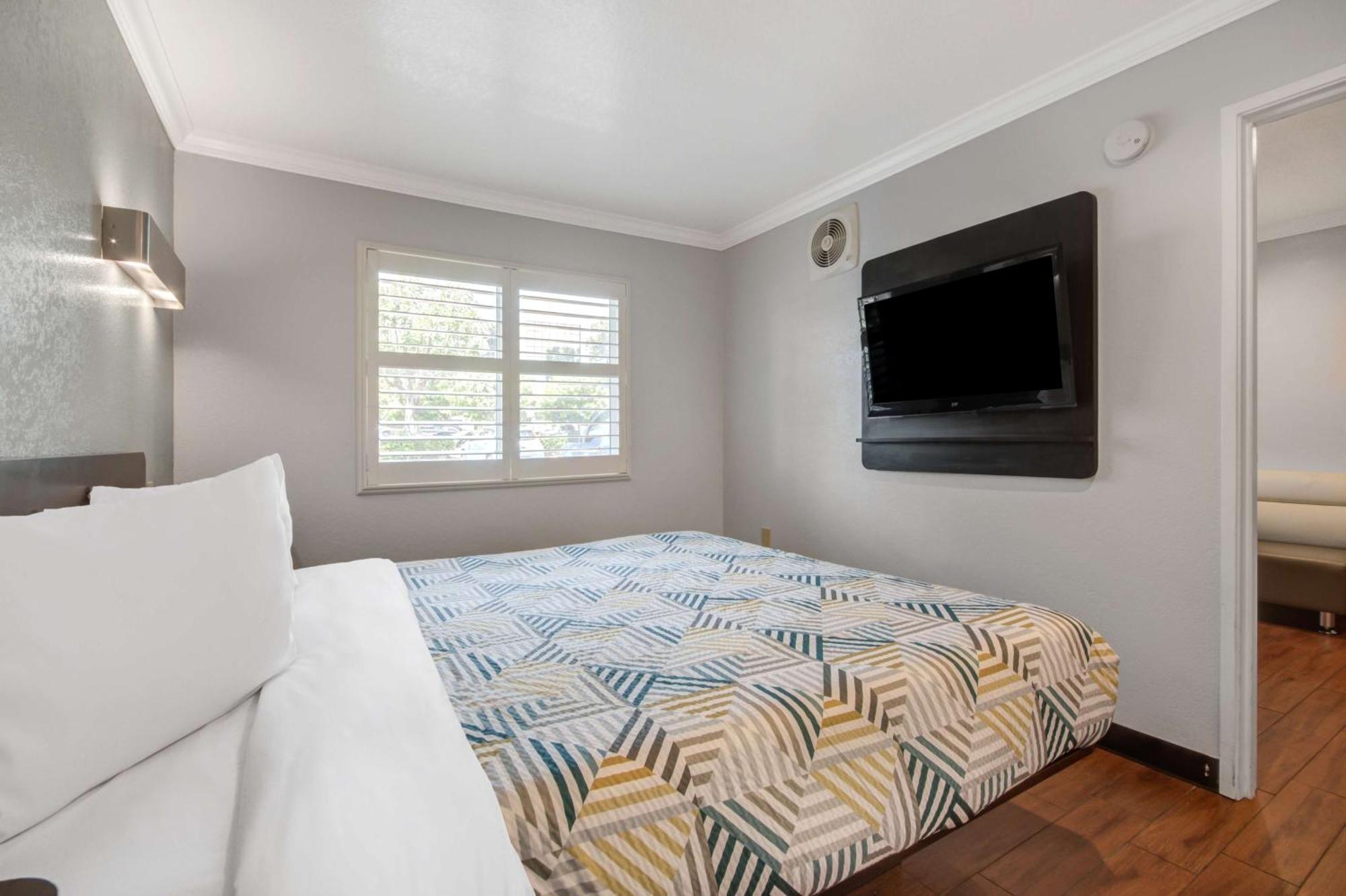 Motel 6-Ontario, CA - Convention Center - Airport Esterno foto
